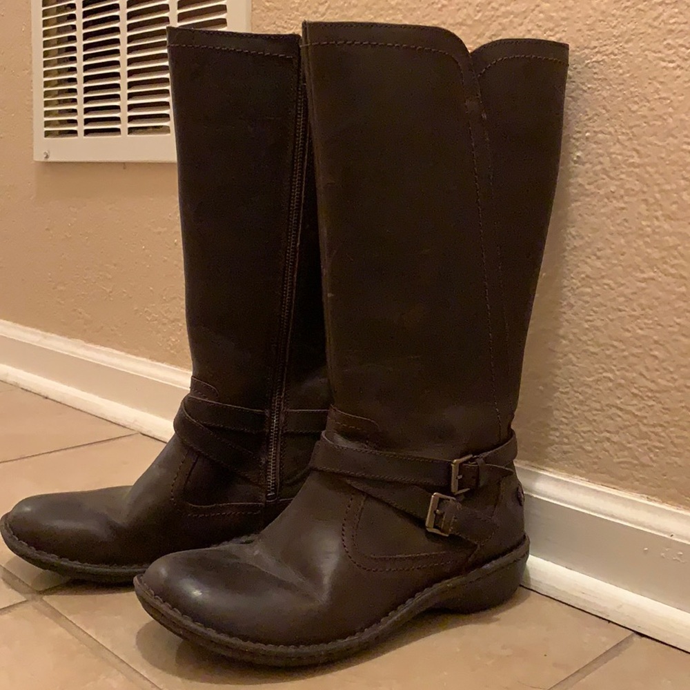 Brown leather ugg boots